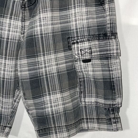 Laser co cargo shorts - Picture 3 of 9